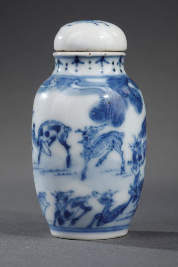 Snuff bottle blue and white porcelain decorated with deers in a landscape | MasterArt